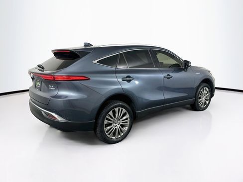 Used 2021 Toyota Venza XLE w/ Softex Package AWD/4WD image 9