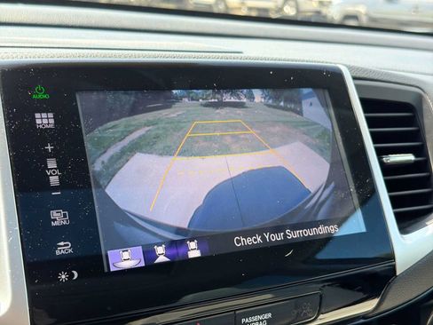 Used 2016 Honda Pilot Touring image 25