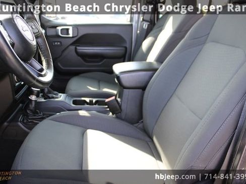 Used 2022 Jeep Wrangler Unlimited Sport image 37