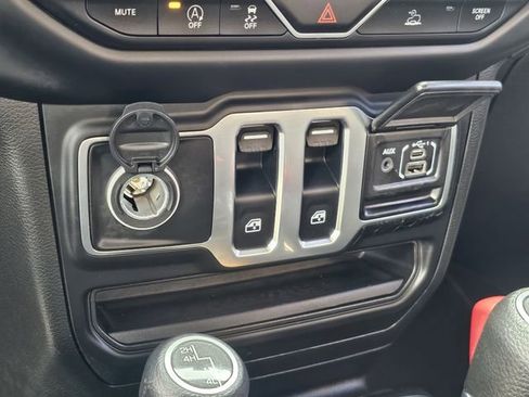 Used 2023 Jeep Wrangler Sport S image 18