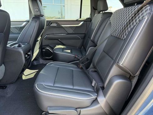 New 2026 GMC Acadia Denali w/ Super Cruise Package AWD/4WD image 8