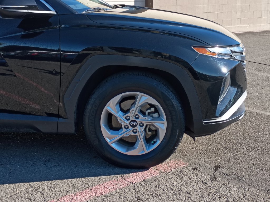 Used 2022 Hyundai Tucson SEL FWD image 2