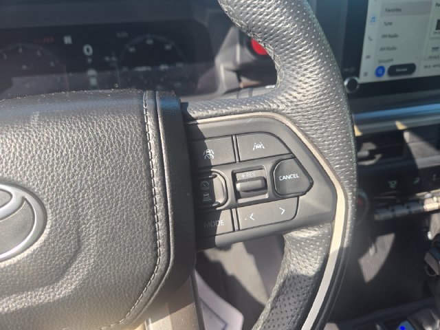 Used 2025 Toyota Tacoma TRD Sport AWD/4WD image 15