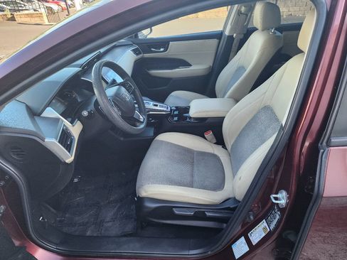 Used 2018 Honda Clarity Plug-In Hybrid image 7