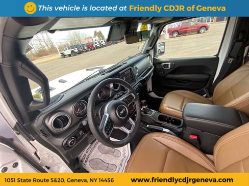 Used 2023 Jeep Wrangler Unlimited Rubicon w/ Steel Bumper Group image 12