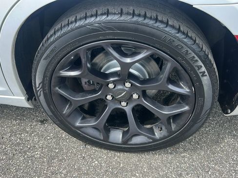 Used 2019 Chrysler 300 Touring w/ Sport Appearance Package RWD image 27
