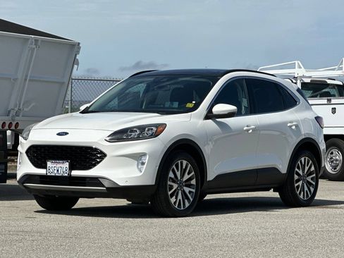 Used 2020 Ford Escape Titanium w/ Titanium Premium Package 2.0 AWD/4WD image 8
