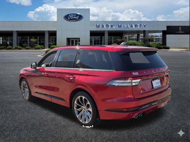 New 2026 Lincoln Aviator 2WD w/ Jet Appearance Package image 3