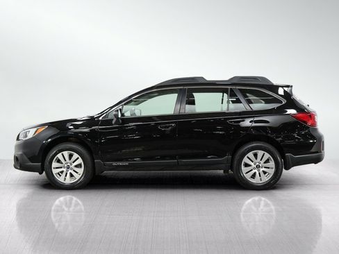 Used 2016 Subaru Outback 2.5i Premium AWD/4WD image 2