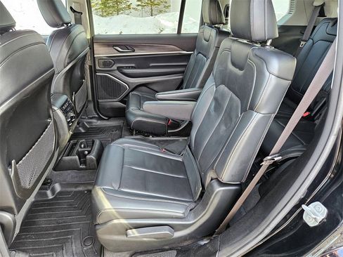 Used 2021 Jeep Grand Cherokee L Limited image 21