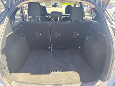 Used 2023 Nissan Kicks S FWD image 11