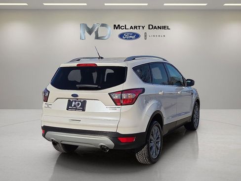 Used 2017 Ford Escape Titanium image 5