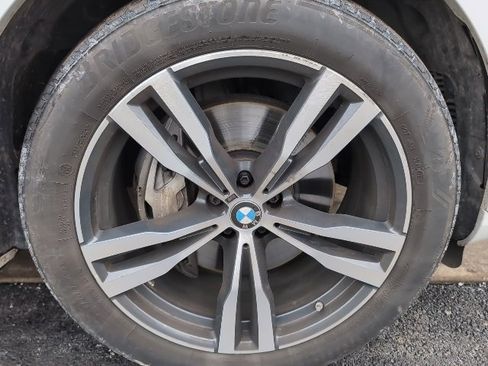 Certified 2024 BMW X7 xDrive40i w/ M Sport Package image 8