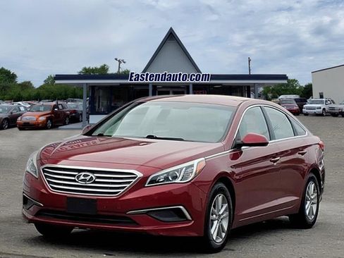 Used 2016 Hyundai Sonata SE image 1