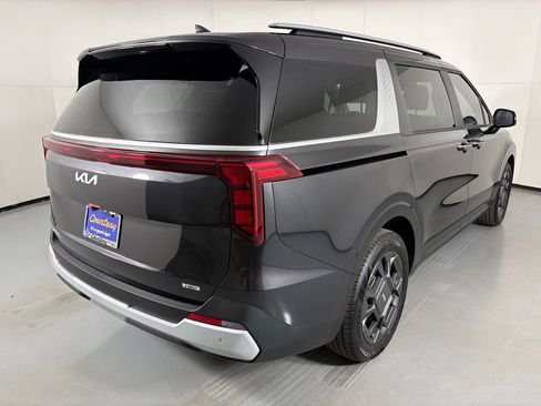 New 2026 Kia Carnival EX FWD image 8