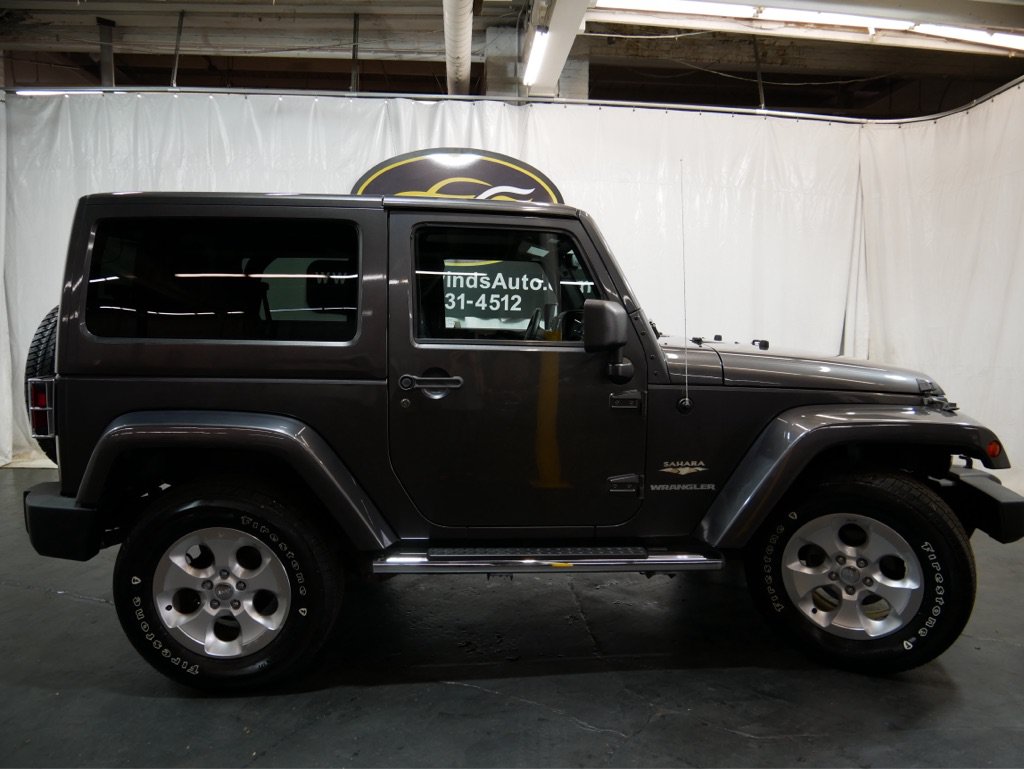 Used 2014 Jeep Wrangler Sahara AWD/4WD image 7