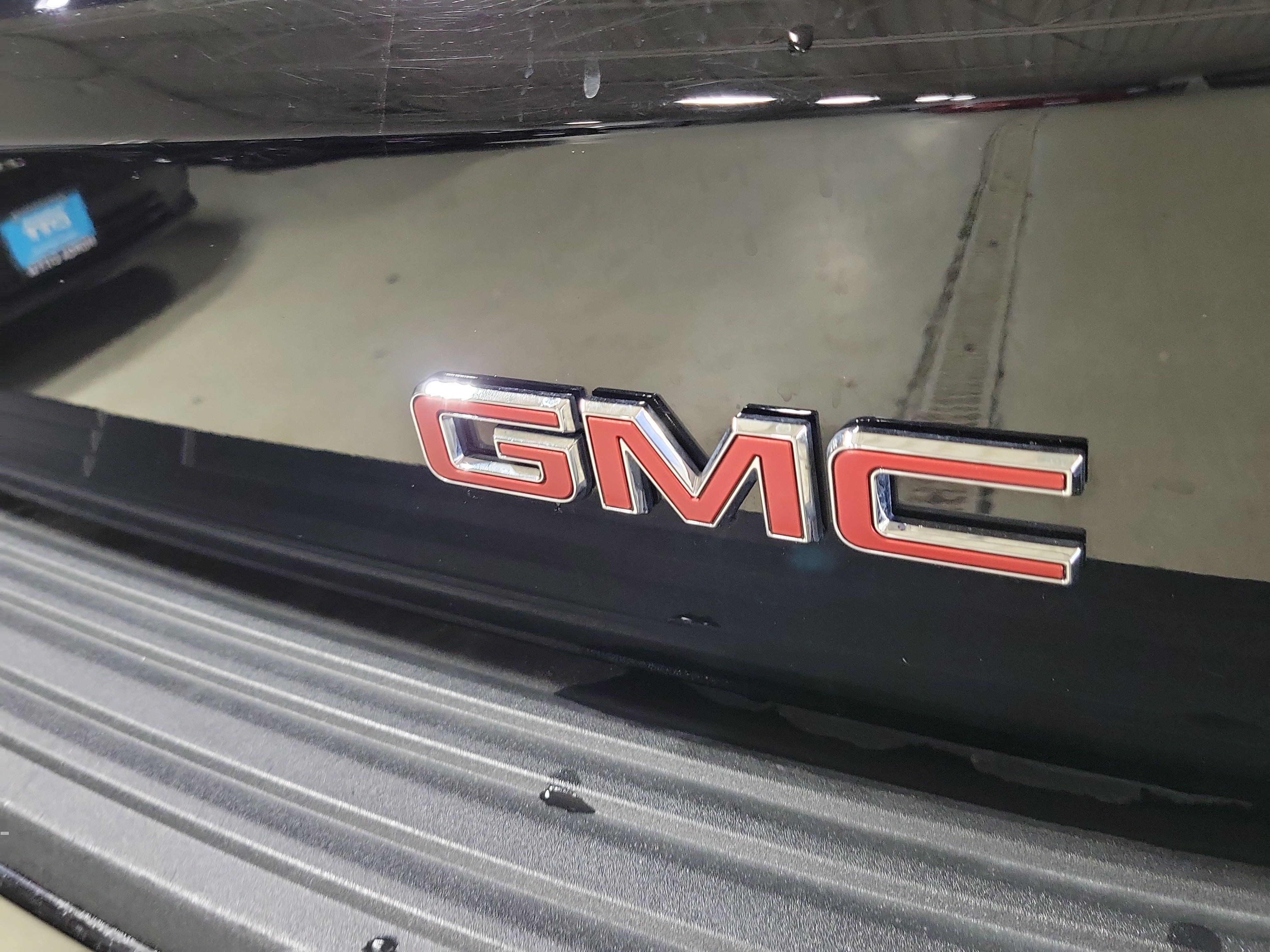 Used 2026 GMC Yukon Denali w/ Sun & Power Step Package AWD/4WD image 6