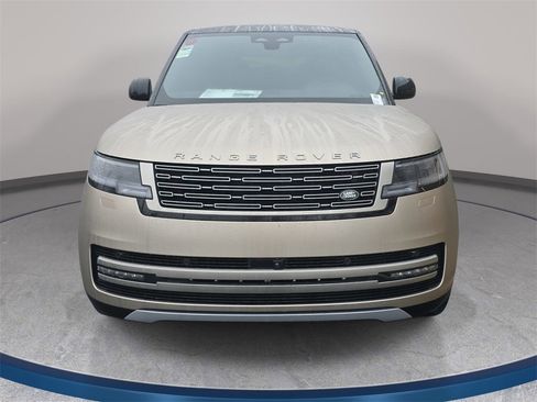 New 2025 Land Rover Range Rover SE image 2