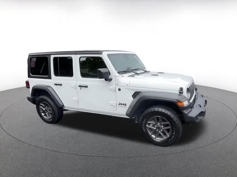 Used 2025 Jeep Wrangler Sport S image 2