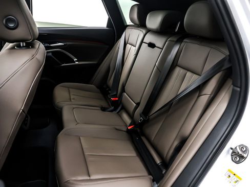 New 2025 Audi Q5 Premium image 8