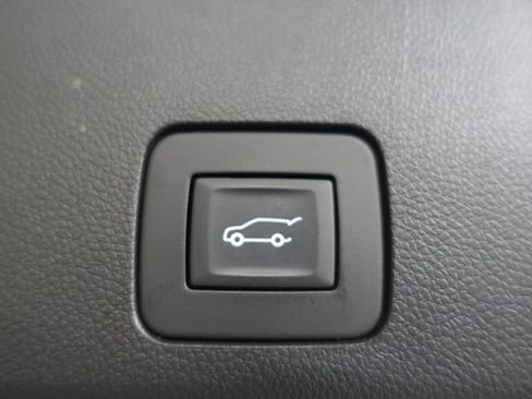 Used 2023 Buick Encore GX Select w/ Sport Touring Package AWD/4WD image 22