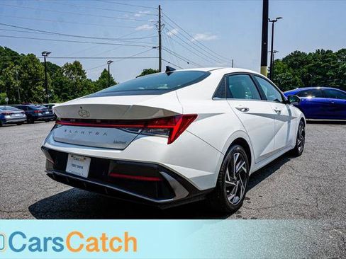 Used 2024 Hyundai Elantra Limited FWD image 12