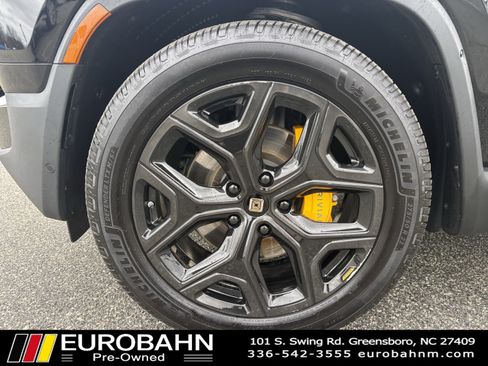 Used 2023 Rivian R1T Adventure image 28