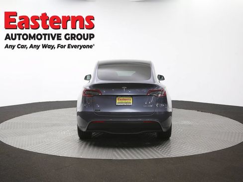 Used 2023 Tesla Model Y AWD image 31