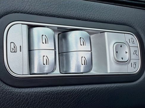 Used 2025 Mercedes-Benz G 550 image 22
