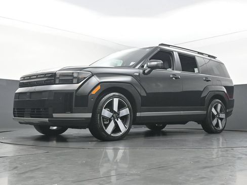 Used 2024 Hyundai Santa Fe Limited FWD image 3