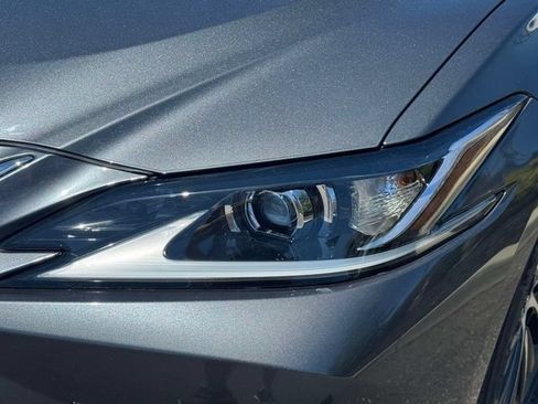 Certified 2024 Lexus ES 350 w/ Premium Package FWD image 11