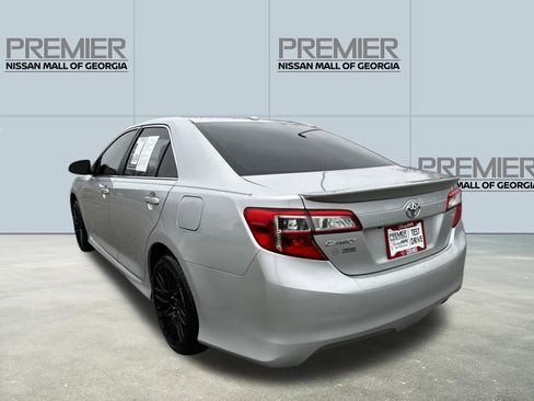 Used 2014 Toyota Camry SE image 7