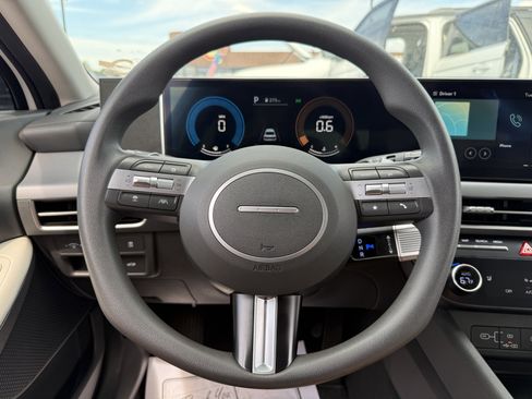 Used 2025 Hyundai Sonata SEL FWD image 18