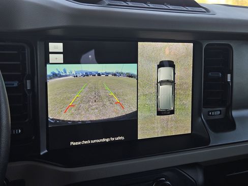 Used 2023 Ford Bronco Wildtrak image 19