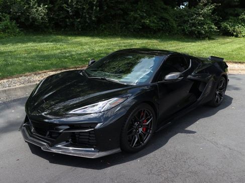 Used 2024 Chevrolet Corvette Z06 image 7