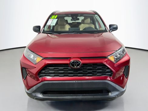 Used 2021 Toyota RAV4 LE FWD image 11