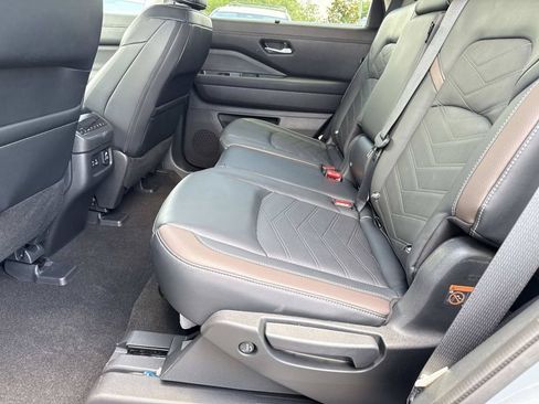 Certified 2024 Nissan Pathfinder Platinum w/ Cargo Package FWD image 16