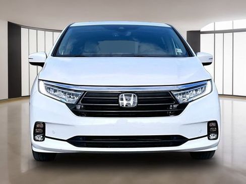 Used 2024 Honda Odyssey Elite image 2