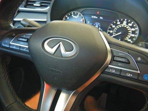 Used 2022 INFINITI QX50 Luxe AWD/4WD image 19