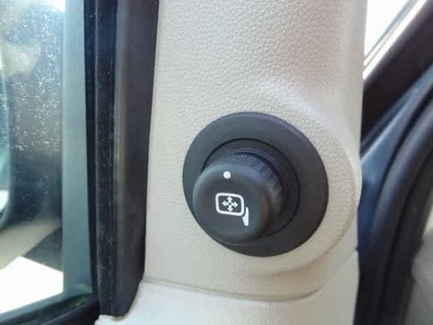 Used 2012 Ford Escape XLT image 17