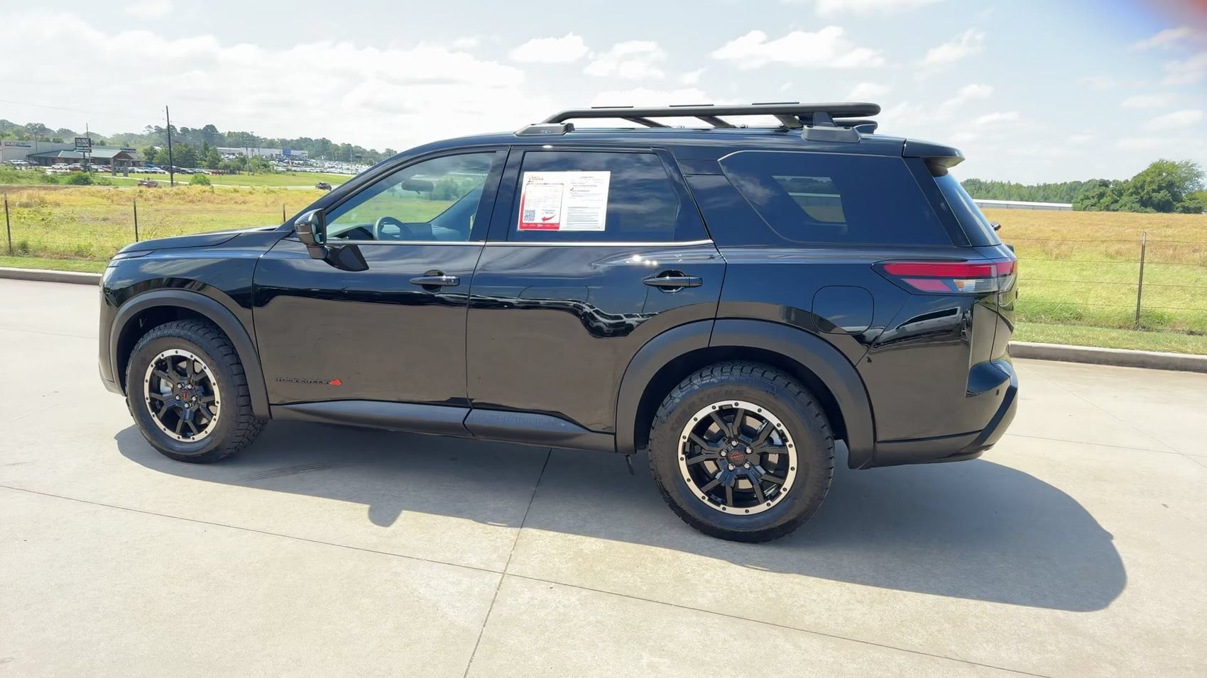 Used 2026 Nissan Pathfinder Rock Creek AWD/4WD image 5