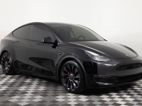 Used 2022 Tesla Model Y Performance AWD/4WD image 11