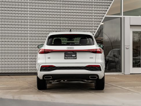 Certified 2025 Audi Q5 Premium w/ Premium Plus AWD/4WD image 28