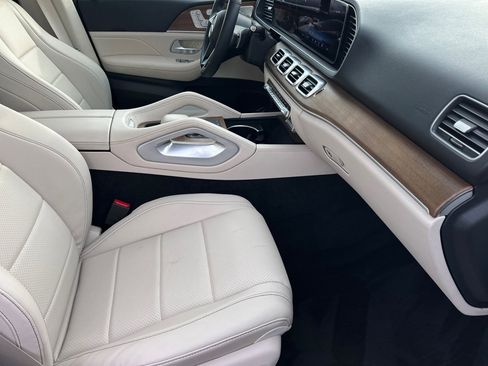 Used 2024 Mercedes-Benz GLE 450 4MATIC image 16