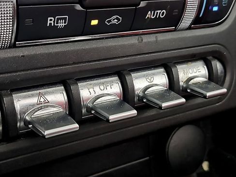 Used 2018 Ford Mustang Premium RWD image 24