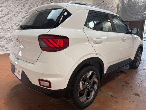 New 2026 Hyundai Venue SEL FWD image 7