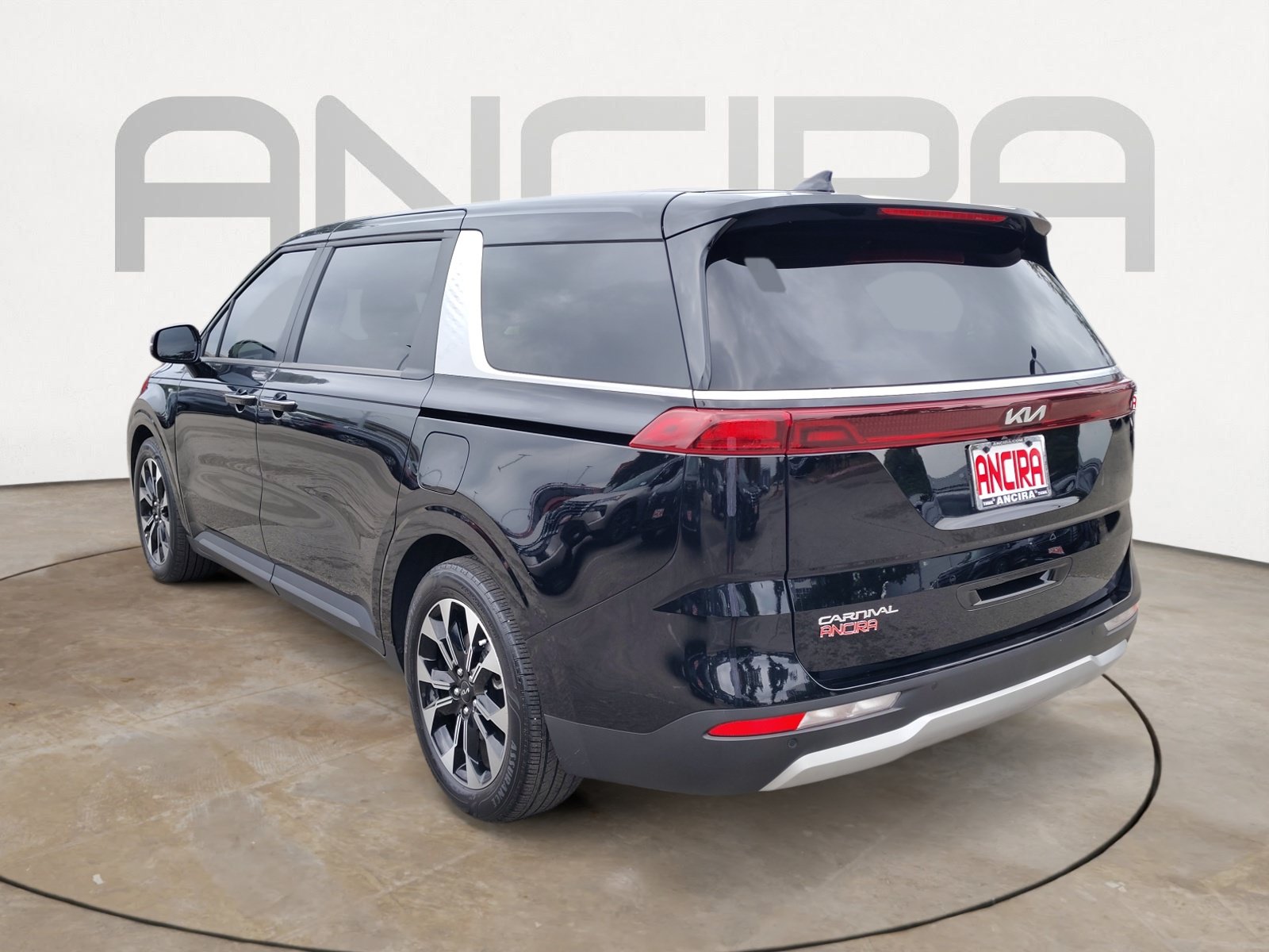 Used 2024 Kia Carnival EX FWD image 8