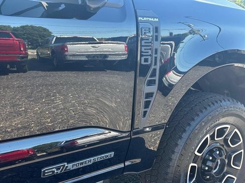 Used 2025 Ford F250 Platinum AWD/4WD image 12