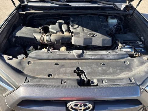 Used 2014 Toyota 4Runner SR5 image 24