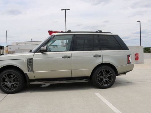 Used 2010 Land Rover Range Rover Supercharged AWD/4WD image 13
